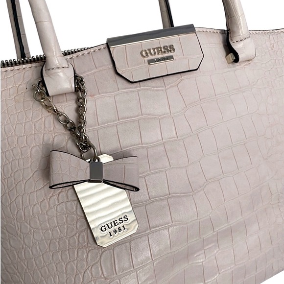 GUESS Baby Pink Alligator Snake Skin Ryann Society Carryall Handbag Purse - Picture 3 of 15